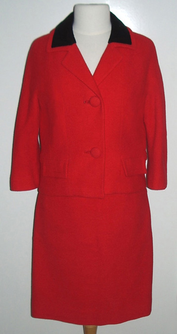 vintage 1960s jackie o style suit